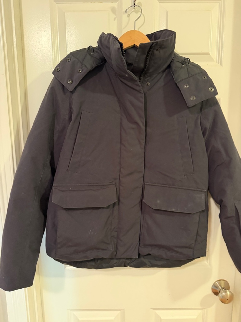 Women’s Canada Goose Black  Jacket with hood and backpack straps